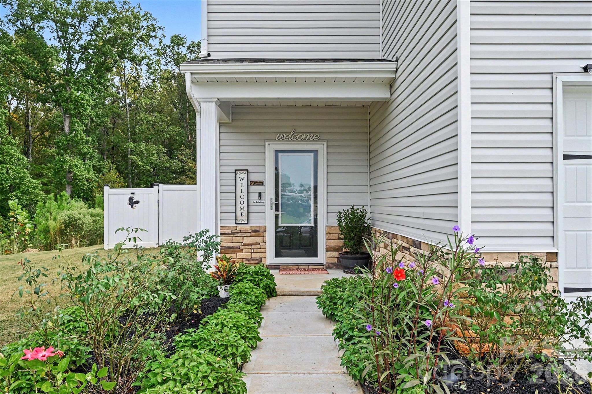 1582 Doran Terrace