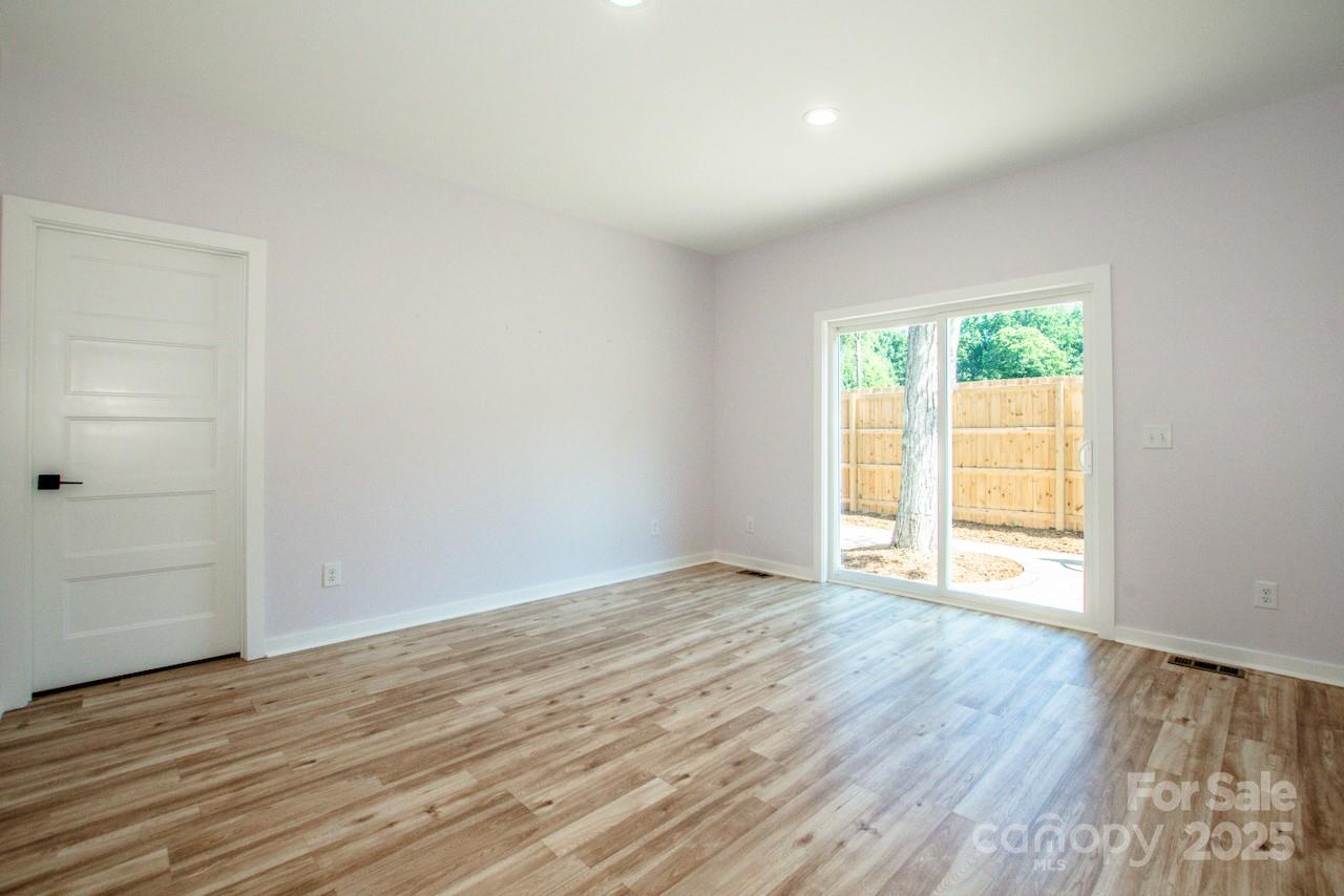 7039 Executive Circle