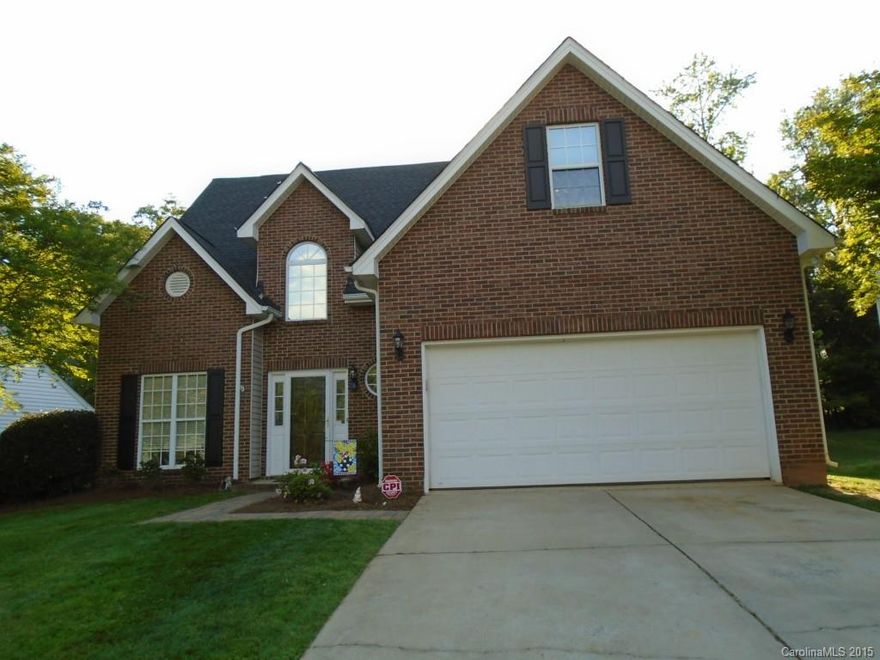 Wonderful Brick & Vinyl 1.5 Story in Knightsbridge-Tastefully decorated 4 Bedrooms & 2 1/2 Bath-Nice functional Kitchen with granite counter tops, stainless steel appliances, under cabinet lighting, pantry, ceramic tile back splash, breakfast bar, & breakfast area. Fantastic Great Room with vaulted ceilings with 2nd floor hallway overlook. Great master suite with tray ceiling in bedrooms-Master Bath has granite counter tops, double sink, & tile shower-Master on Main level-Attached 2 Car Garage