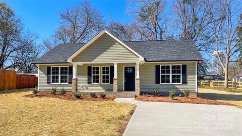 Photo for 229 Vance Street W