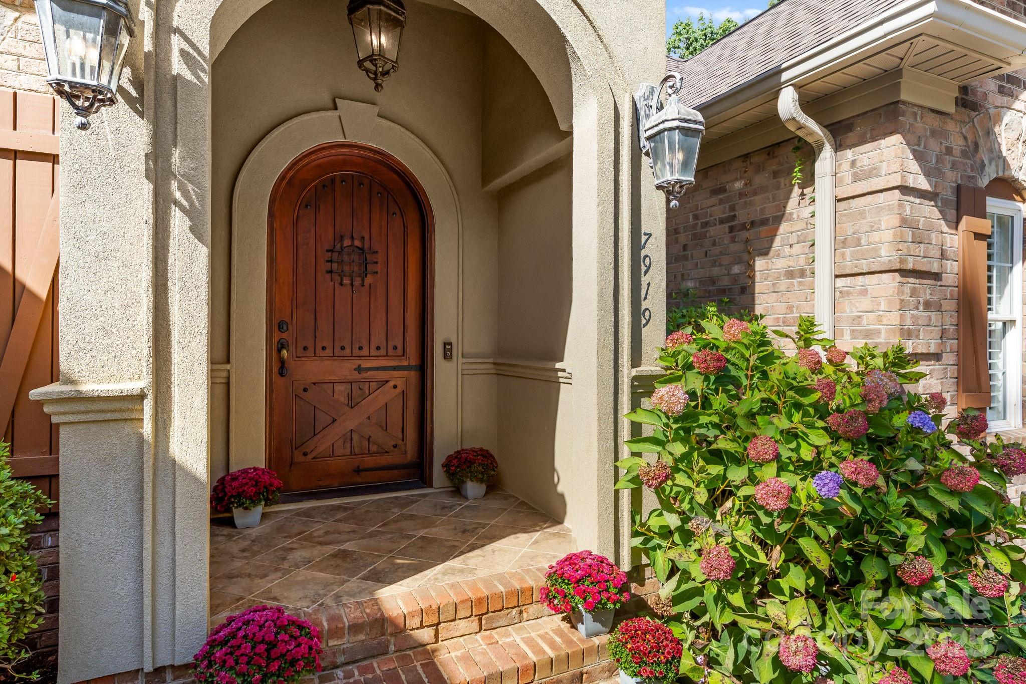 7919 Glen Abbey Circle