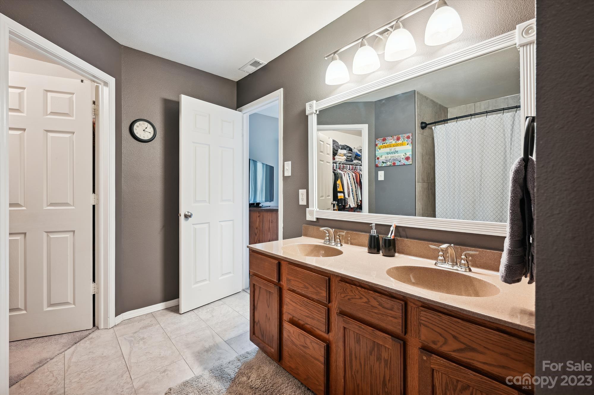 Lincoln Meadows - Residential