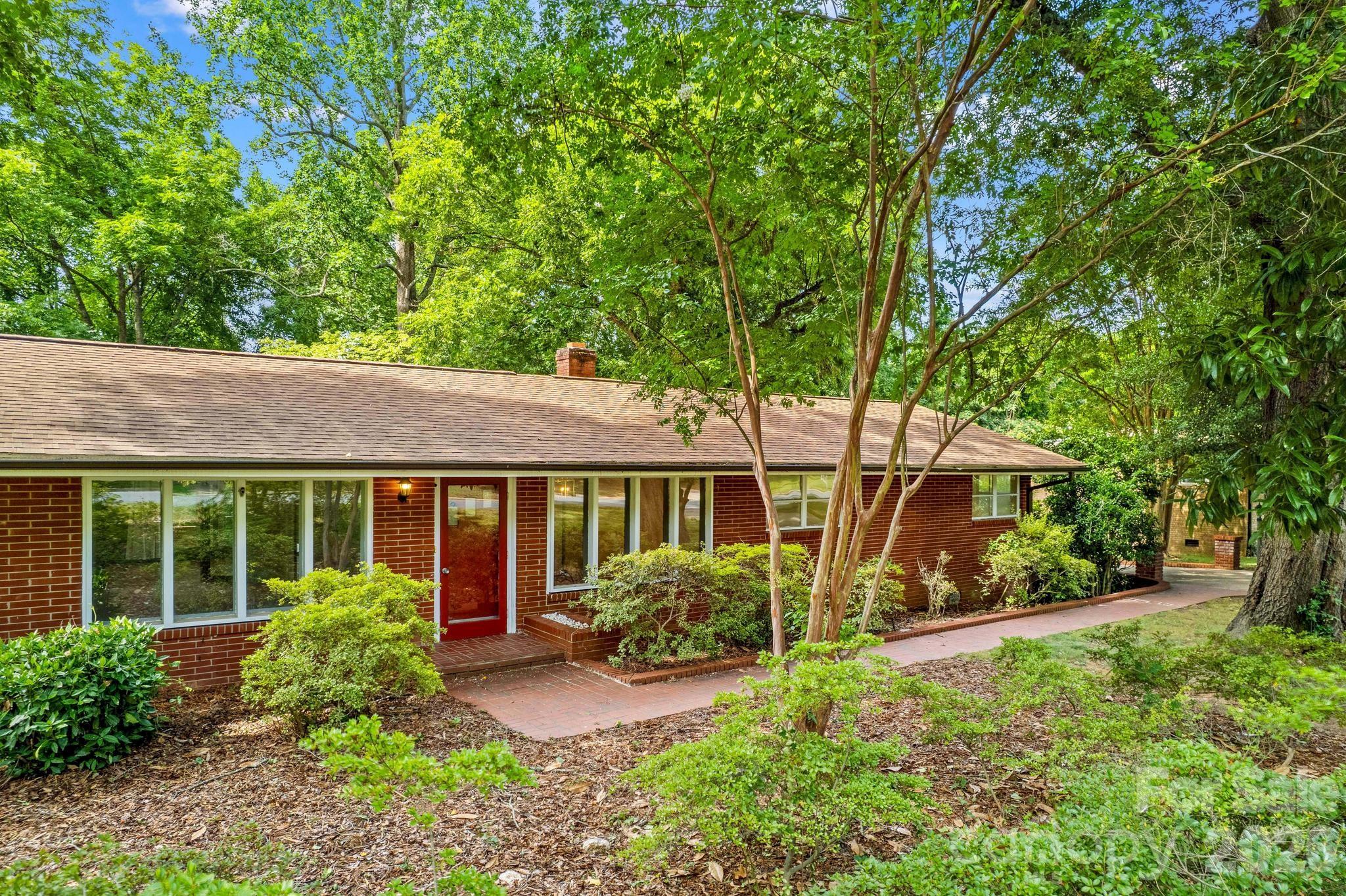 1221 Forestdale Drive