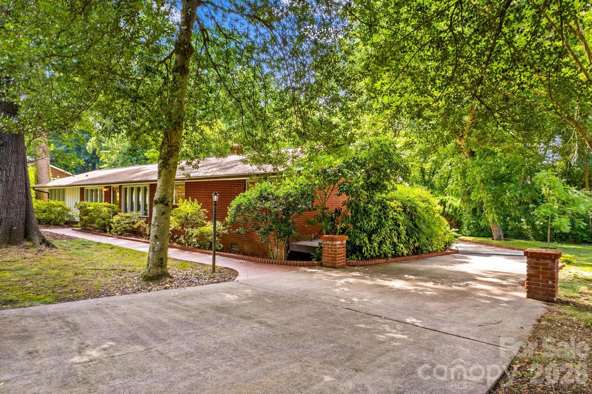 1221 Forestdale Drive