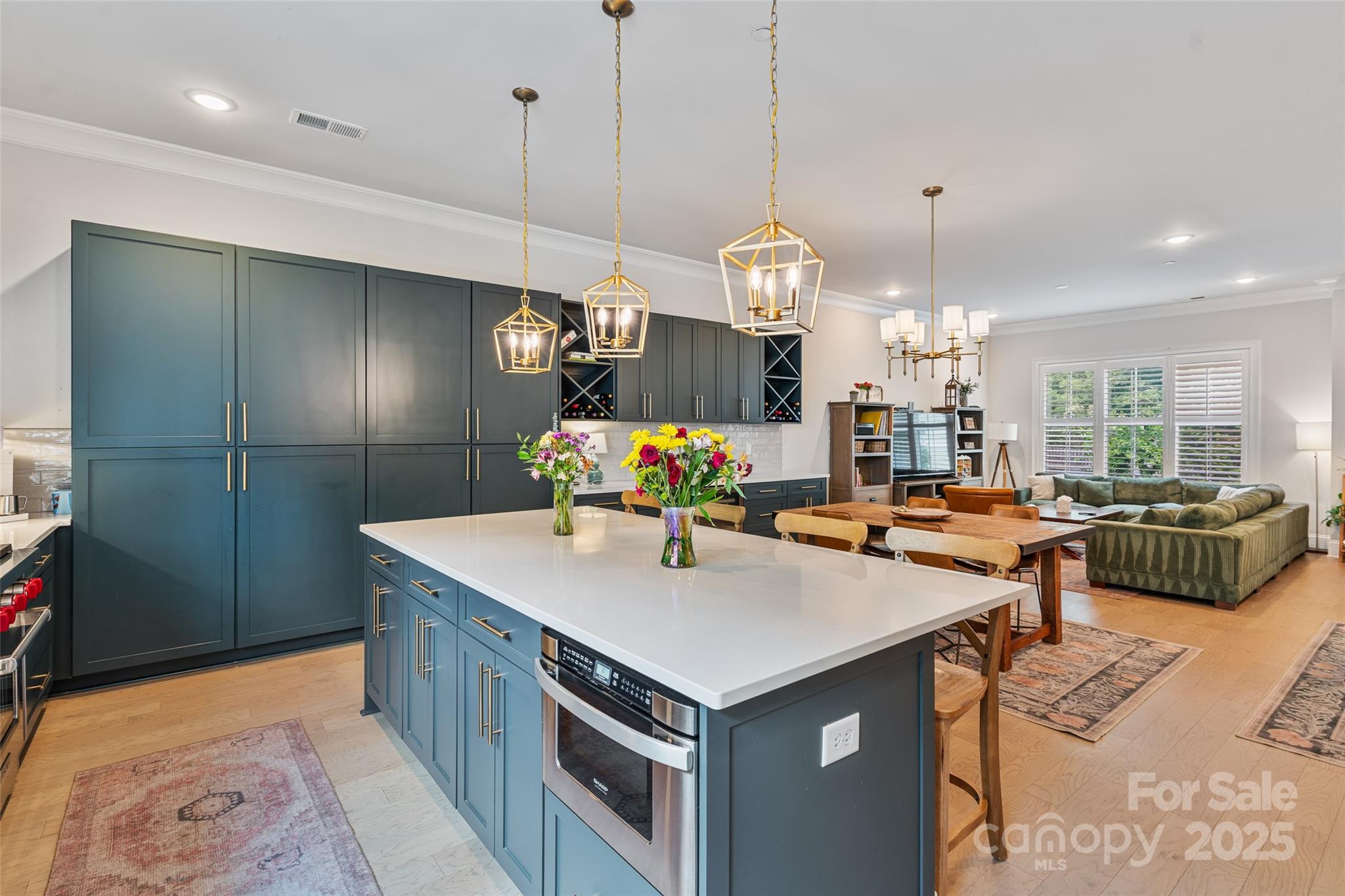 1111 Parkside Greenway Drive