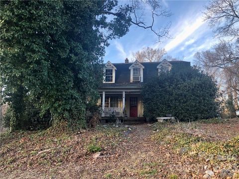 605 Dallas Stanley Highway Dallas NC 28034