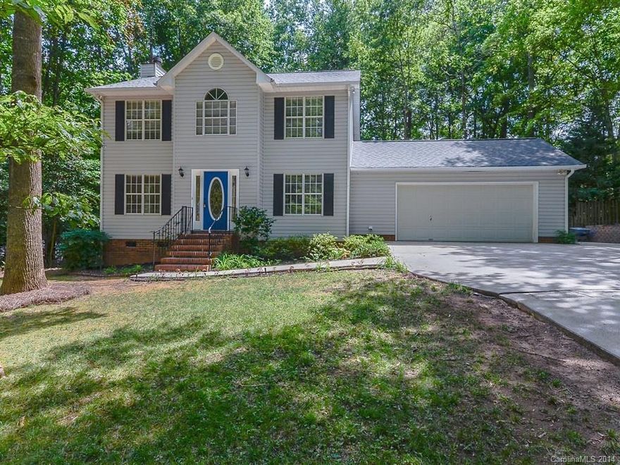 Wonderful Home on Quiet Cul-de-Sac in Fort Mill School District! Sunlit Breakfast Area Overlooking Fabulously Fenced, Wooded Back Yard! Large Deck & Patio! Upgrades include: irrigation, gas line grill, granite, tile back splash, hardwoods. Truly a must see!!