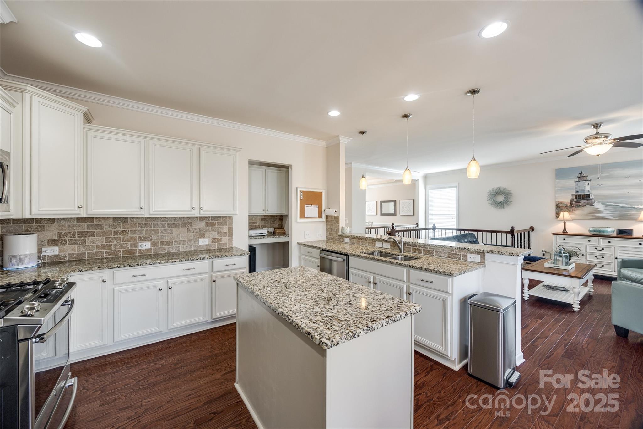 Hawks Creek - Residential