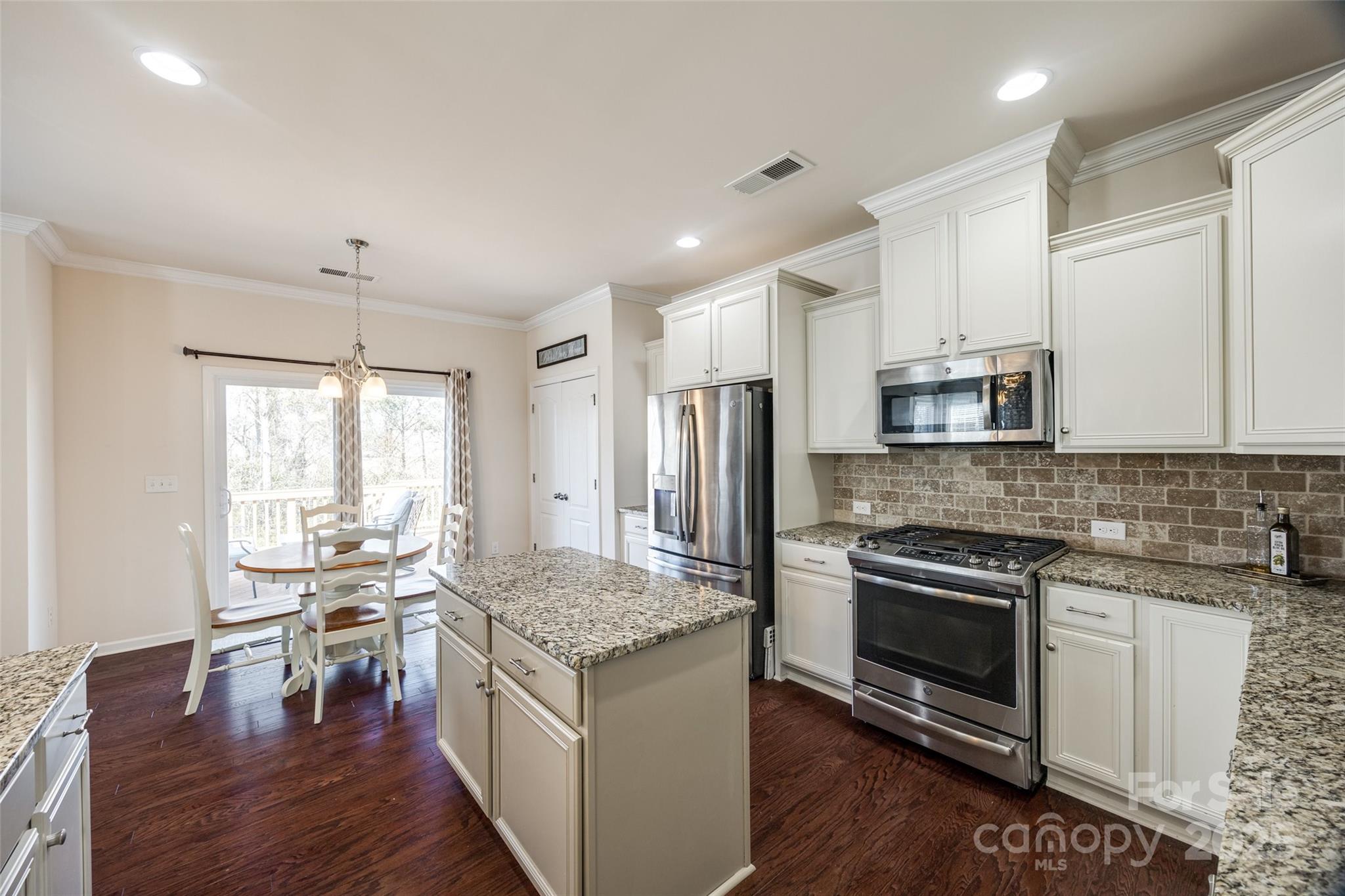 Hawks Creek - Residential