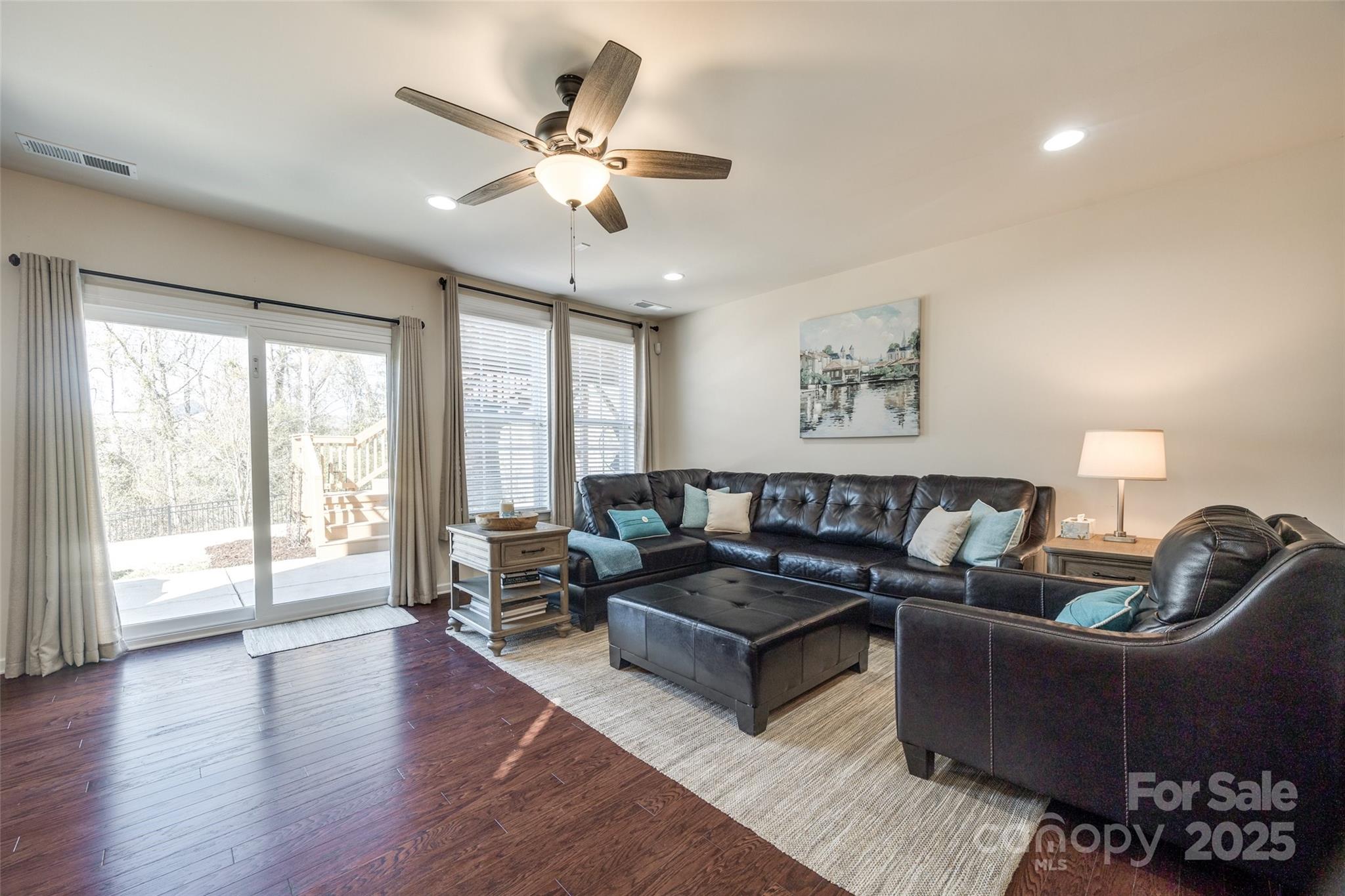 Hawks Creek - Residential