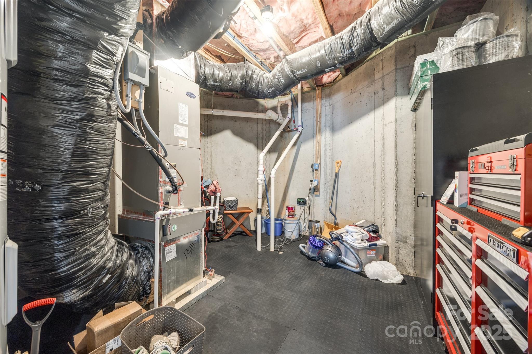 Hawks Creek - Residential