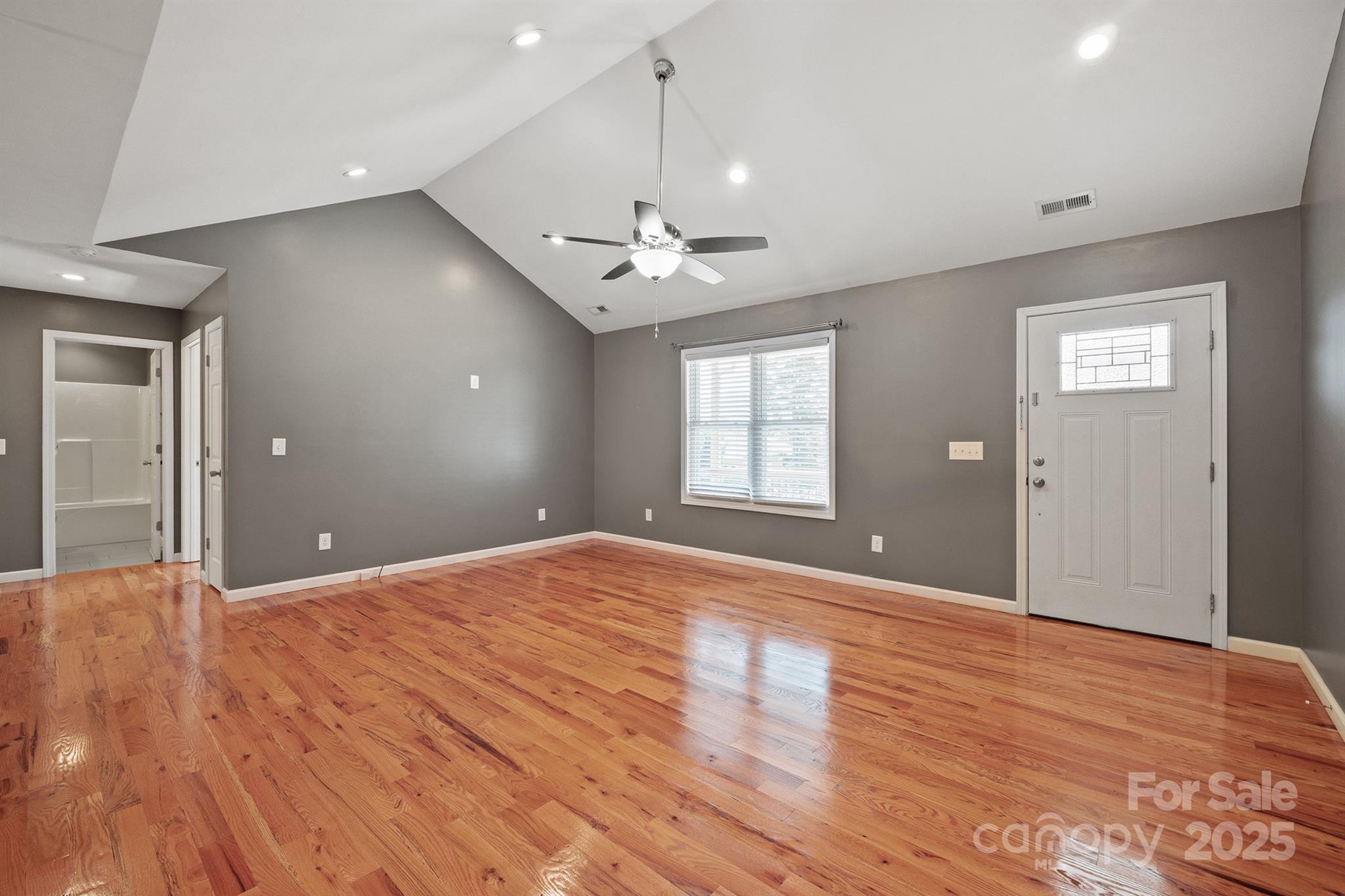 2301 Saratoga Run