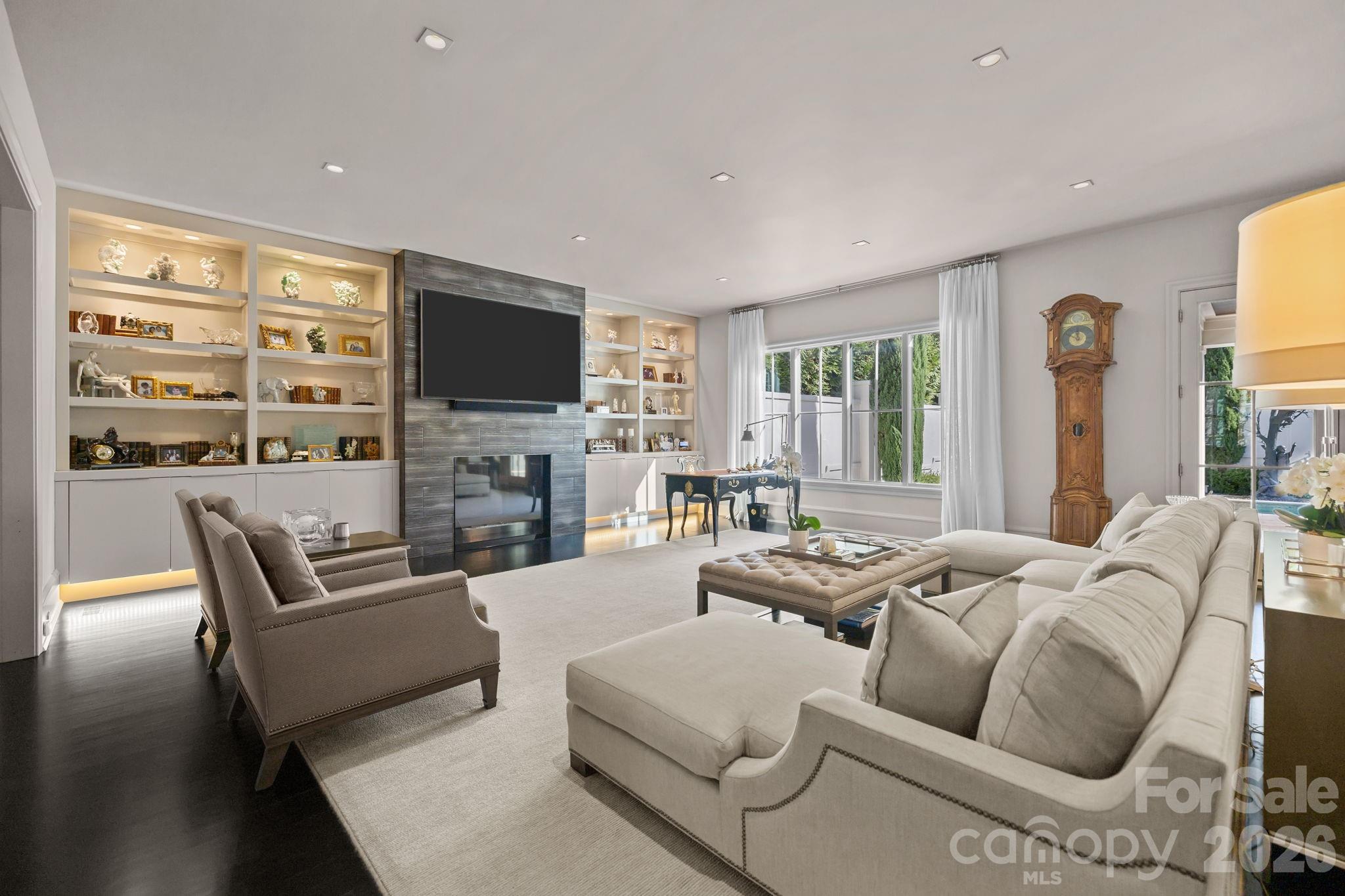 Seven Eagles - Residential