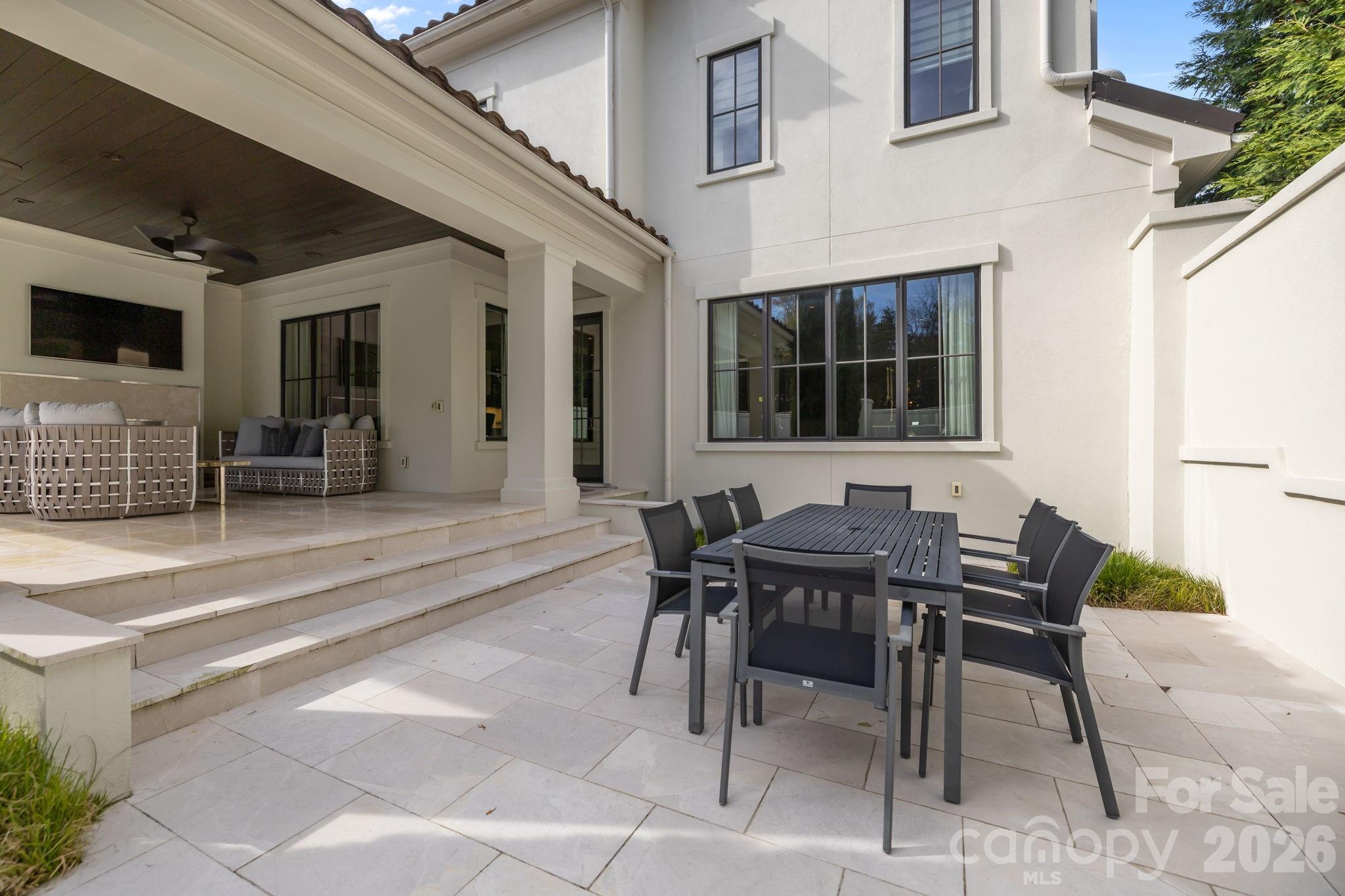 Seven Eagles - Residential