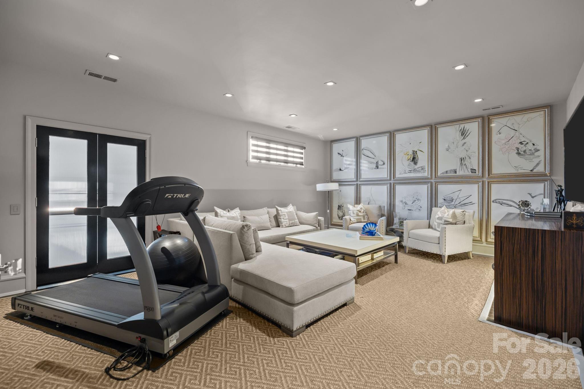 Seven Eagles - Residential