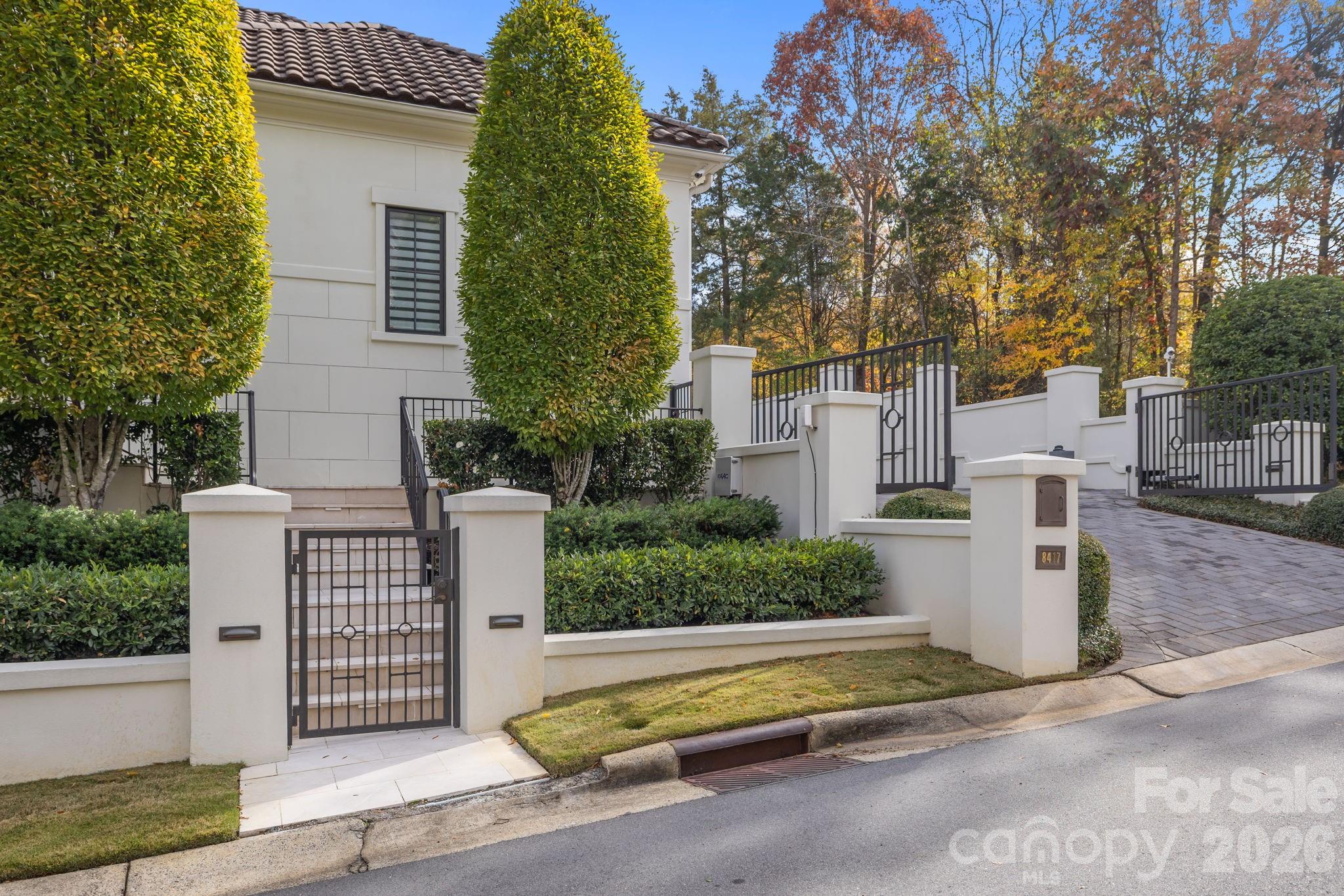 8417 Double Eagle Gate Way