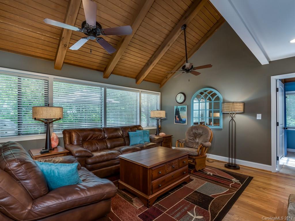 Rumbling Bald on Lake Lure - Residential