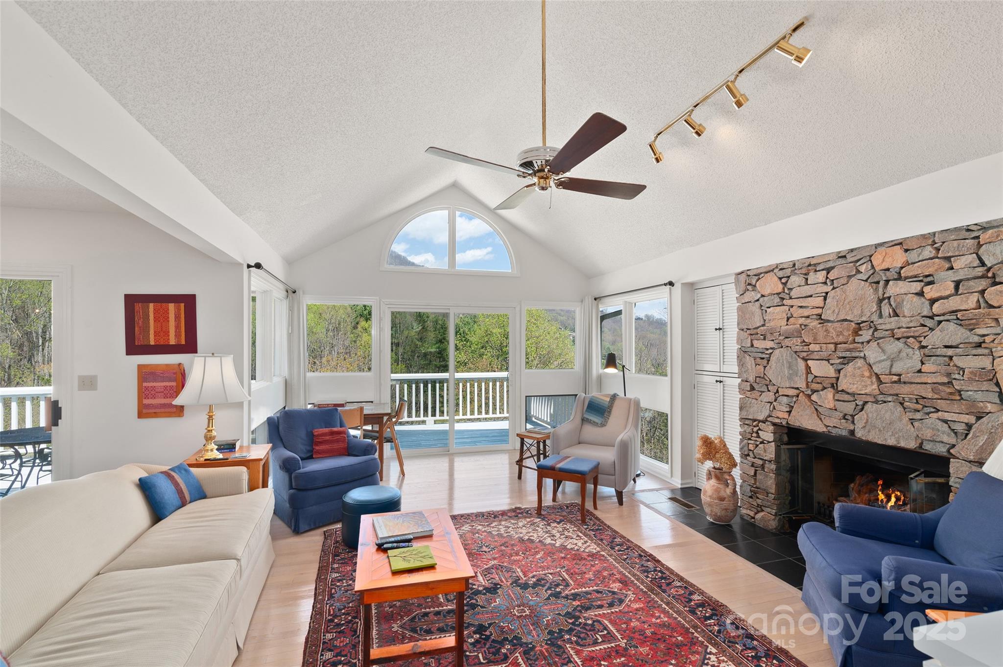 The Overlook At Laurel Ridge - Residential