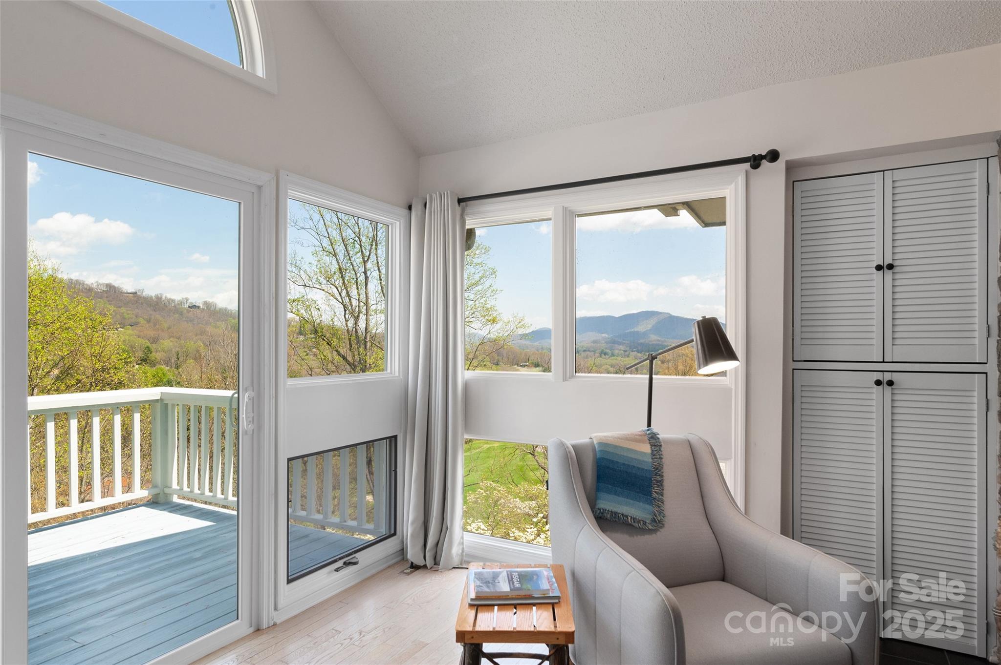 The Overlook At Laurel Ridge - Residential