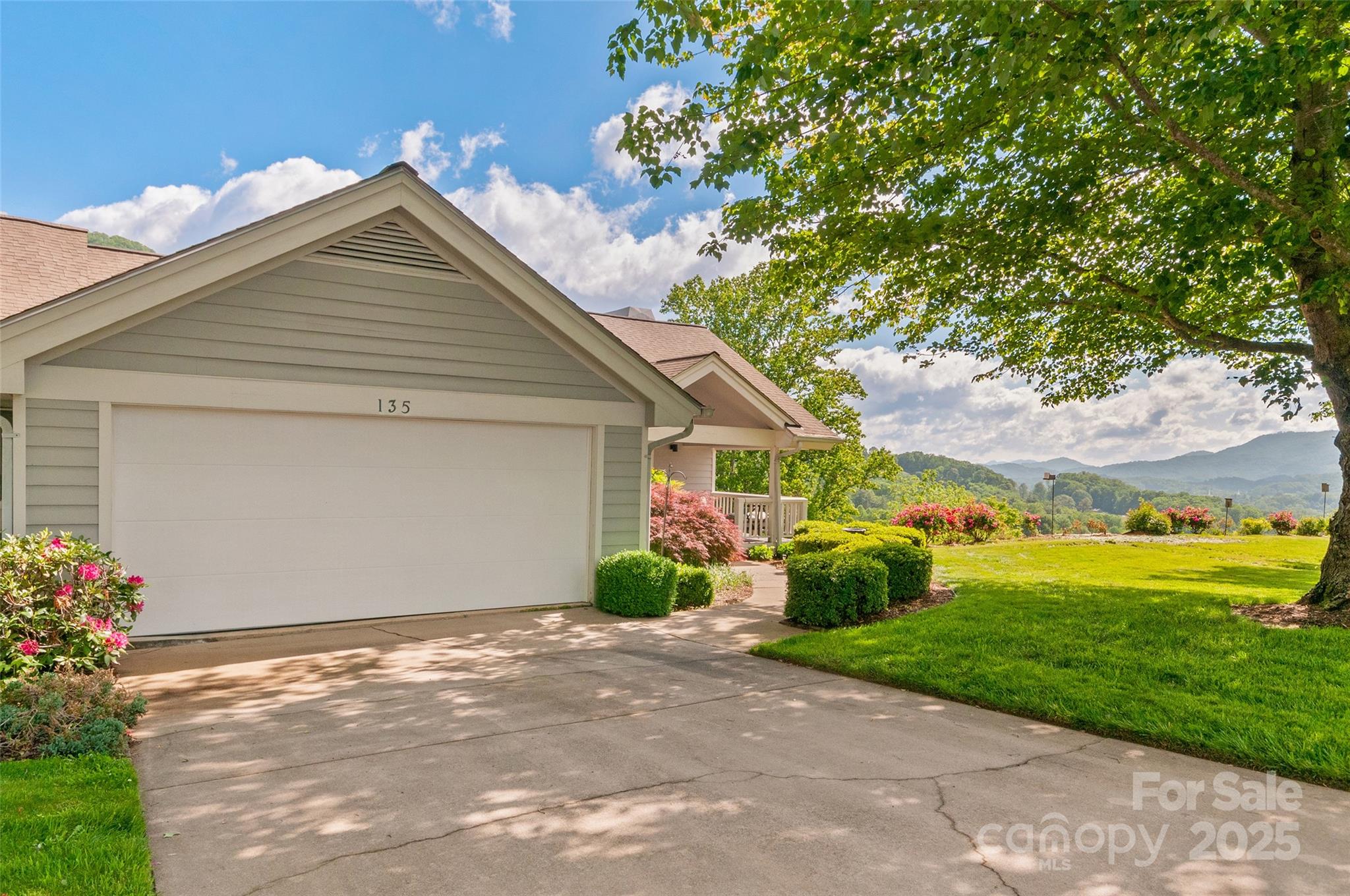 135 Oakcrest Lane