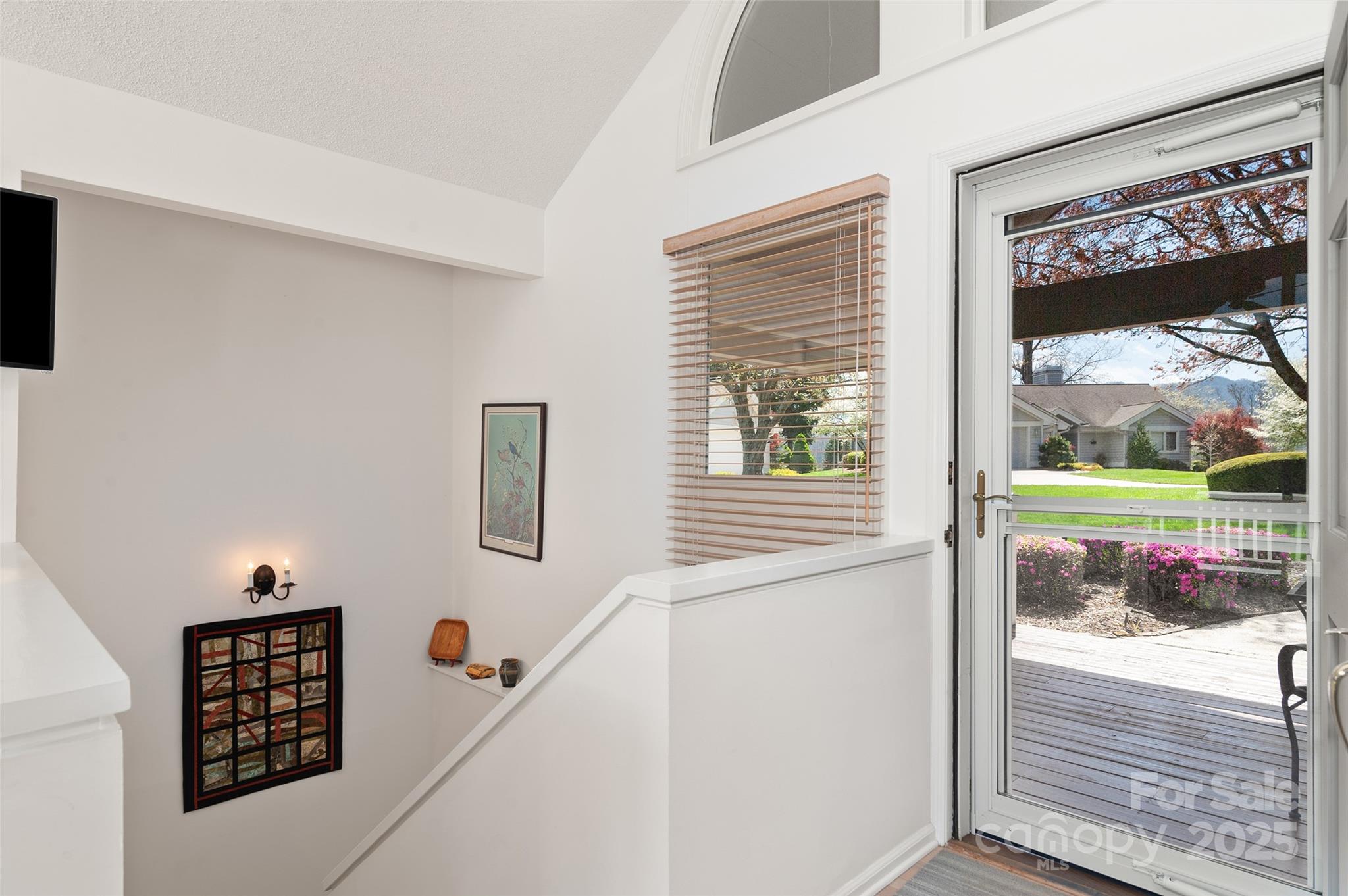 135 Oakcrest Lane