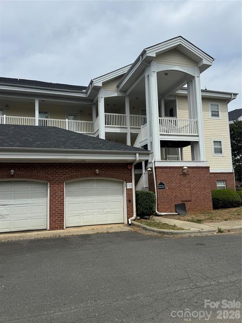 Photo of 8923 Meadow Vista Road, Charlotte, NC 28213 (MLS # 4372895)