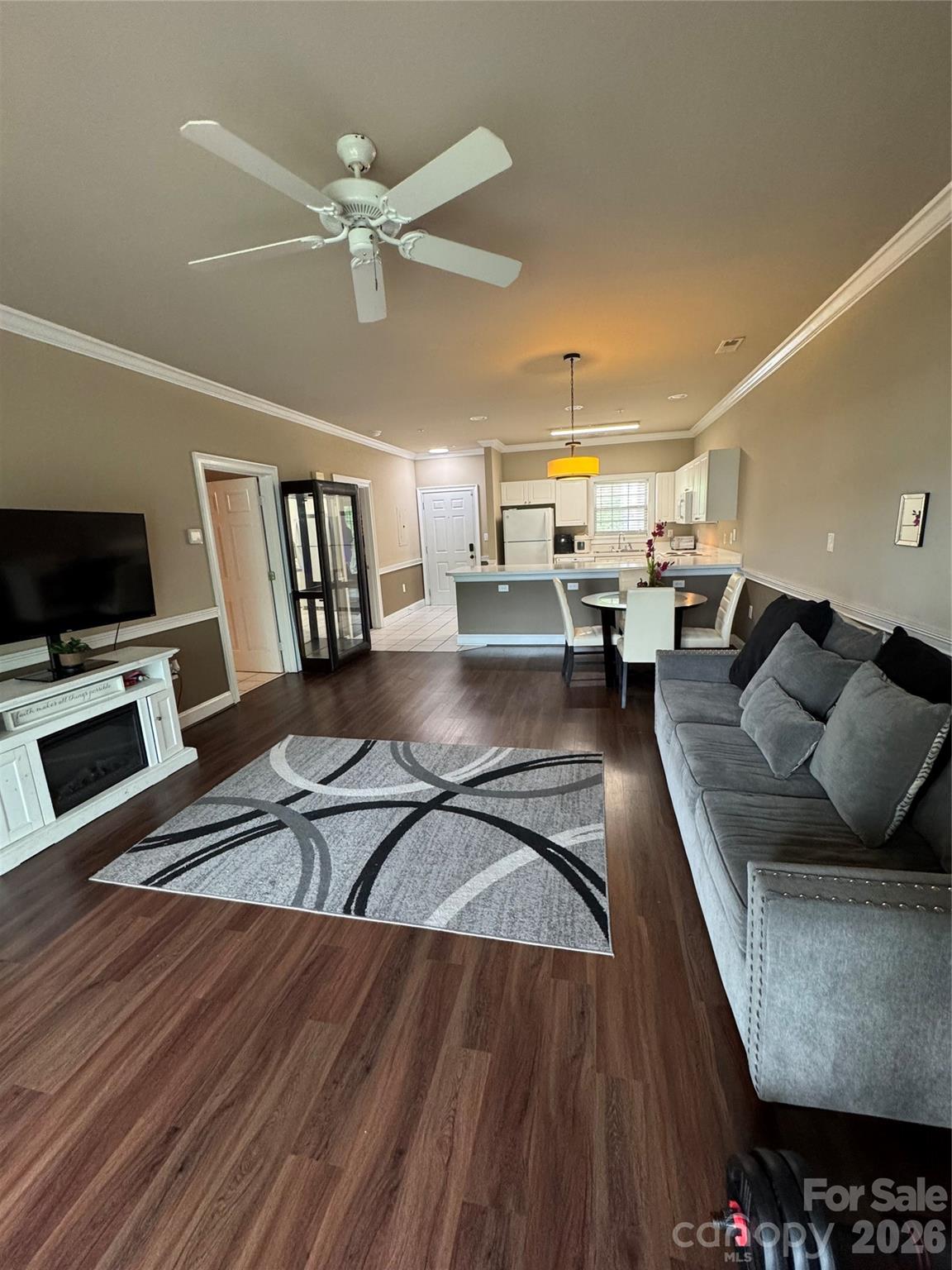 8923 Meadow Vista Road