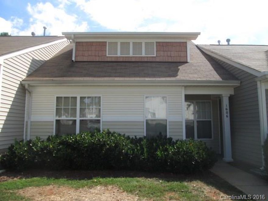 Open concept townhome with fresh paint and carpet. Fenced courtyard. Great location!  Pet fee is per pet that does not exceed 30 lbs.