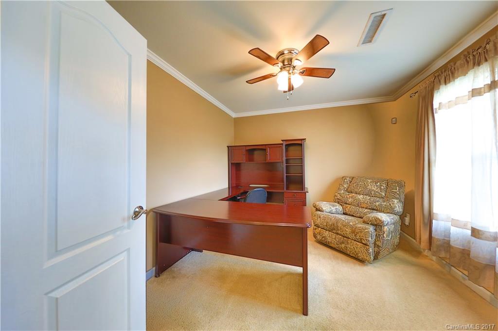 Oaks Of Broadway - Residential