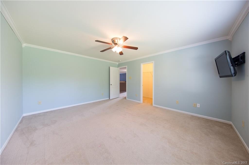 Oaks Of Broadway - Residential