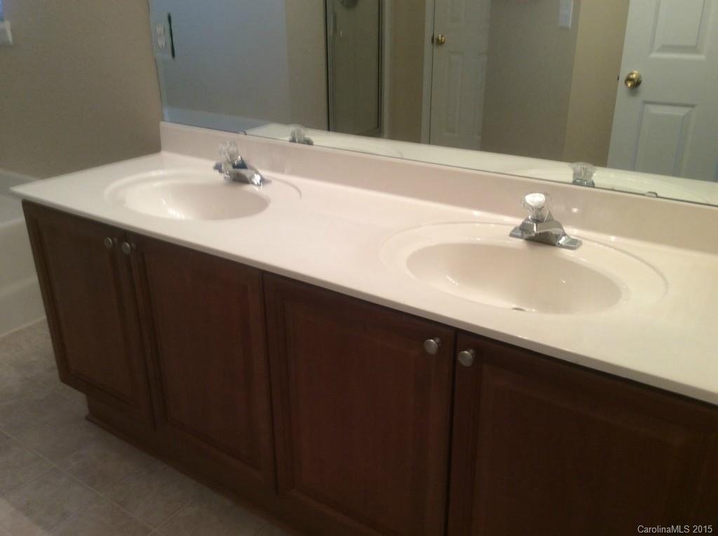 Brandon Oaks - Residential Lease