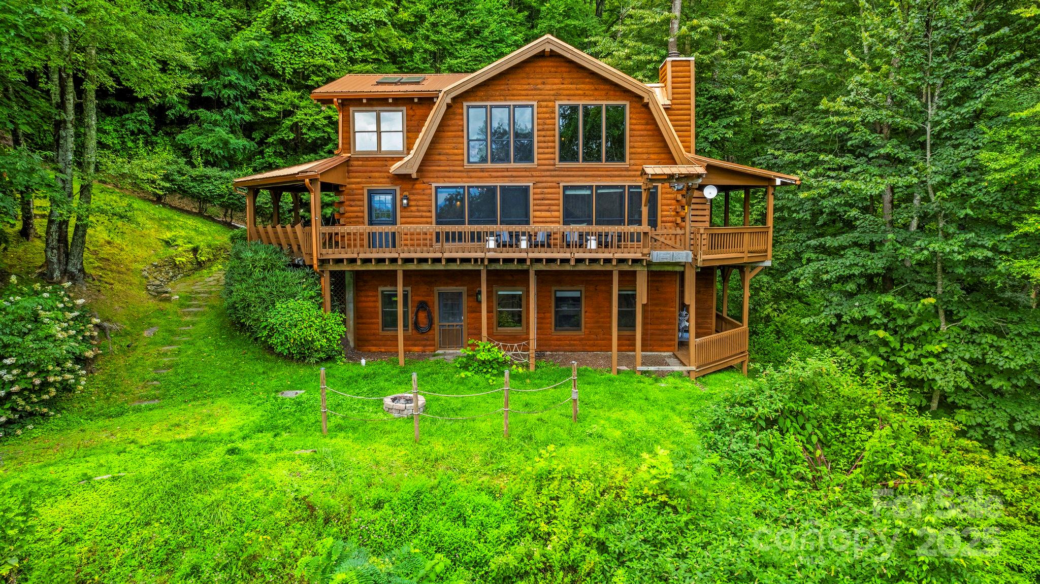 1933 N Laurel Ridge Road N