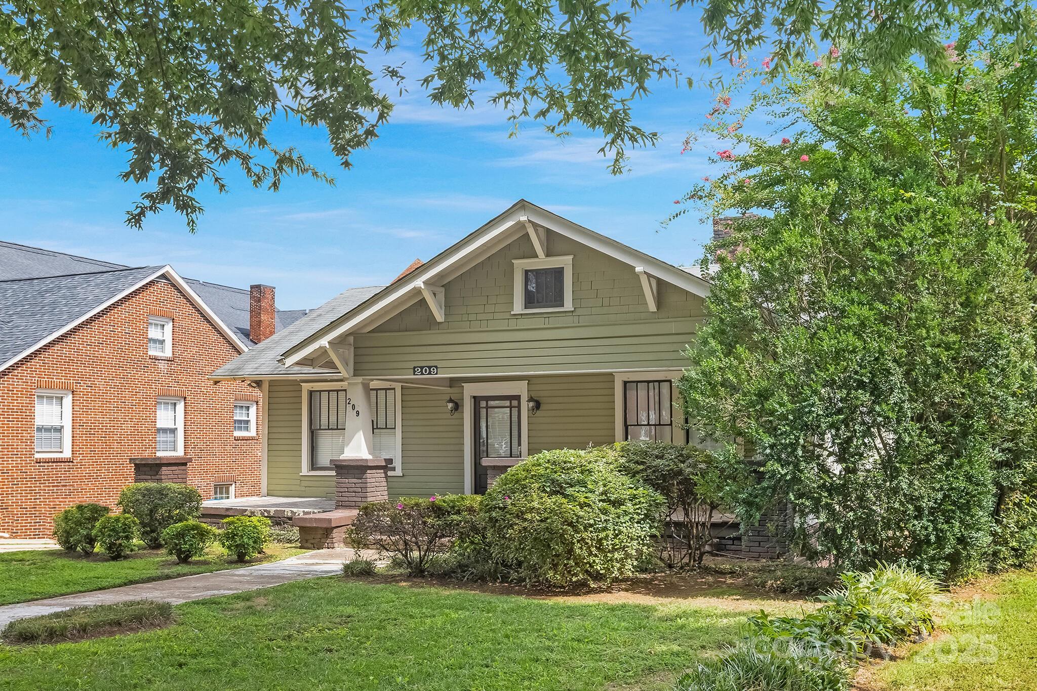 209 Grandin Road
