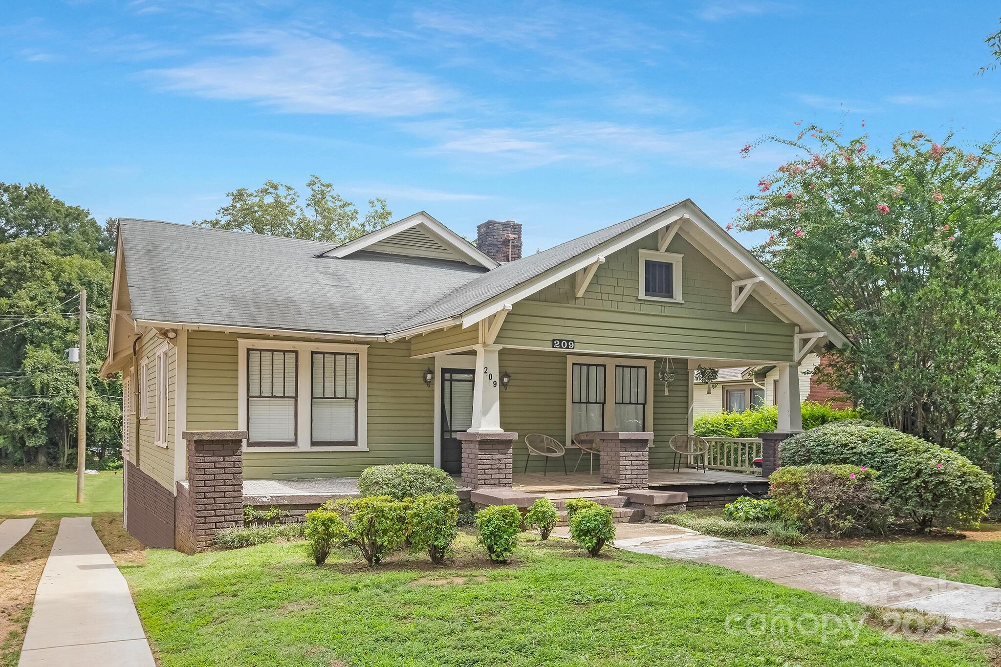 209 Grandin Road