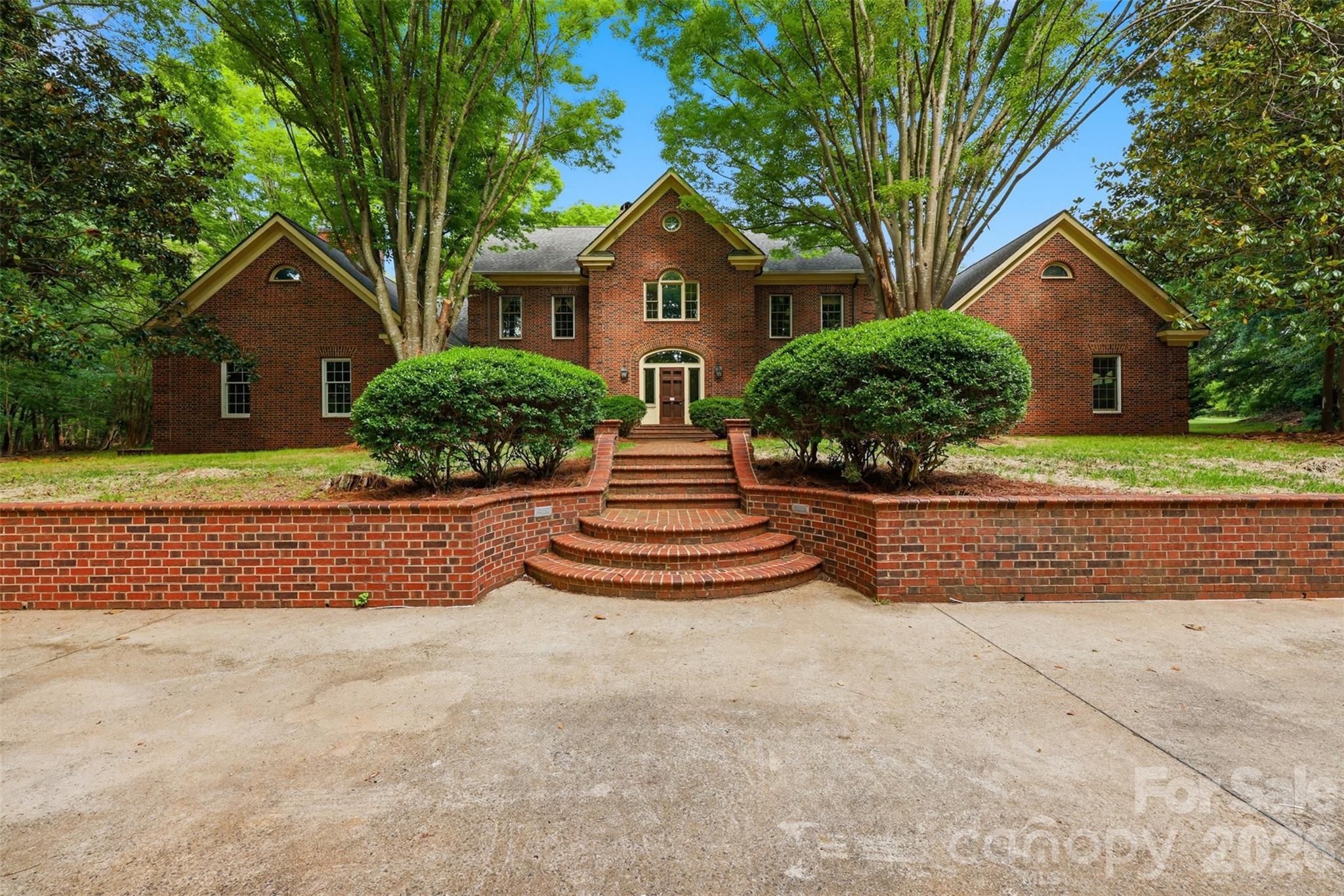 298 Shadowbrooke Lane