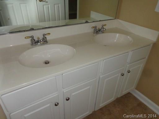 Robyns Glen - Residential Lease