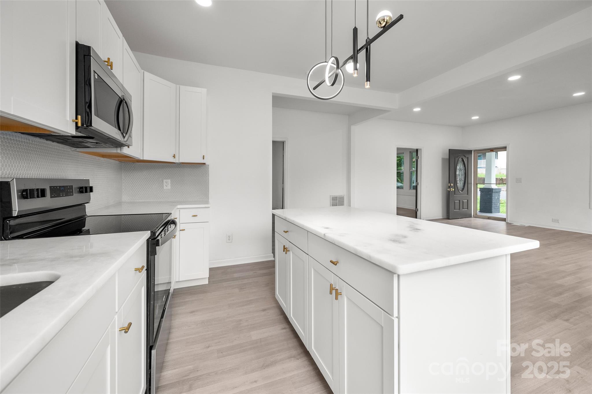 250 Franklin Avenue NW