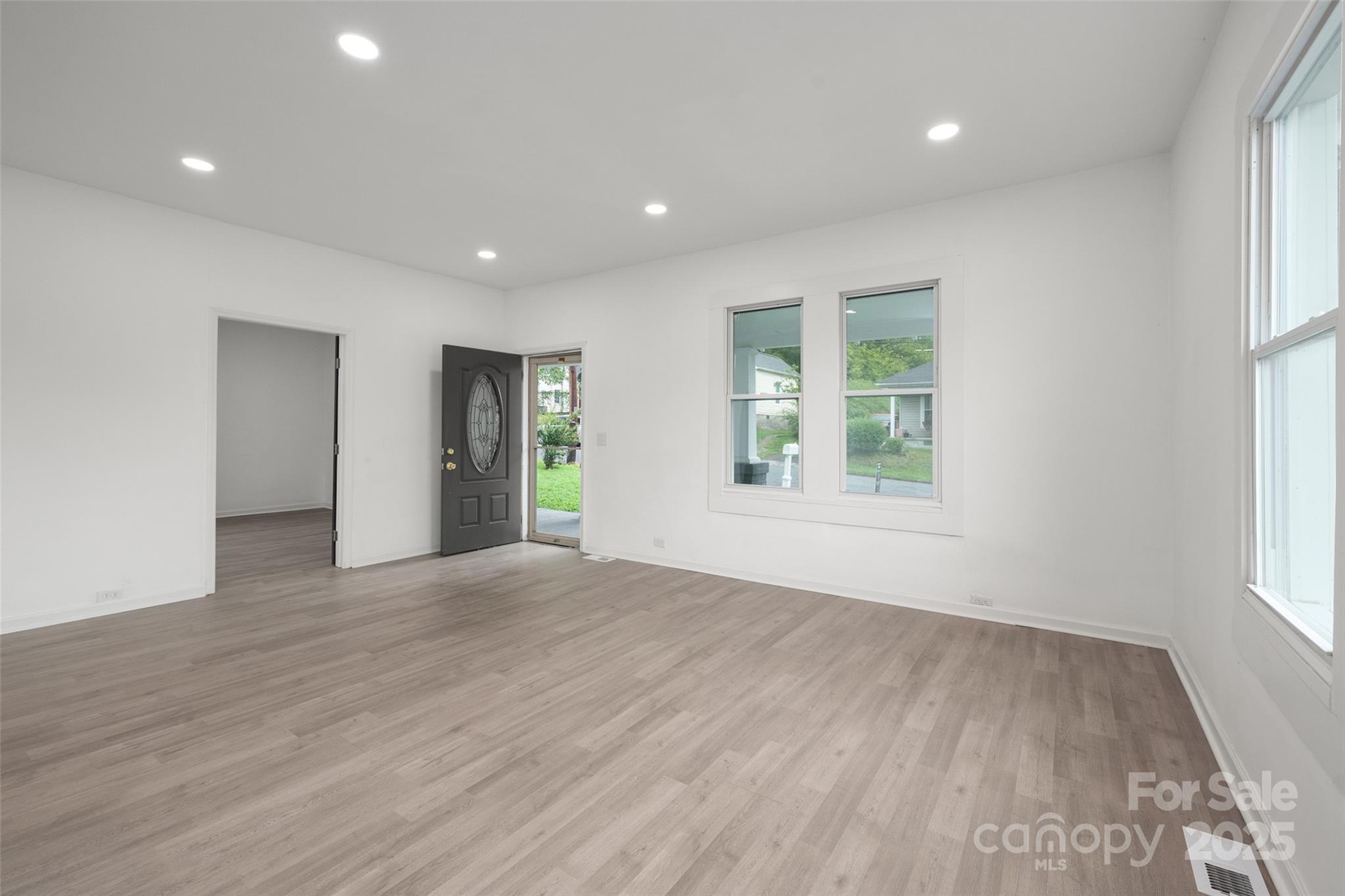 250 Franklin Avenue NW