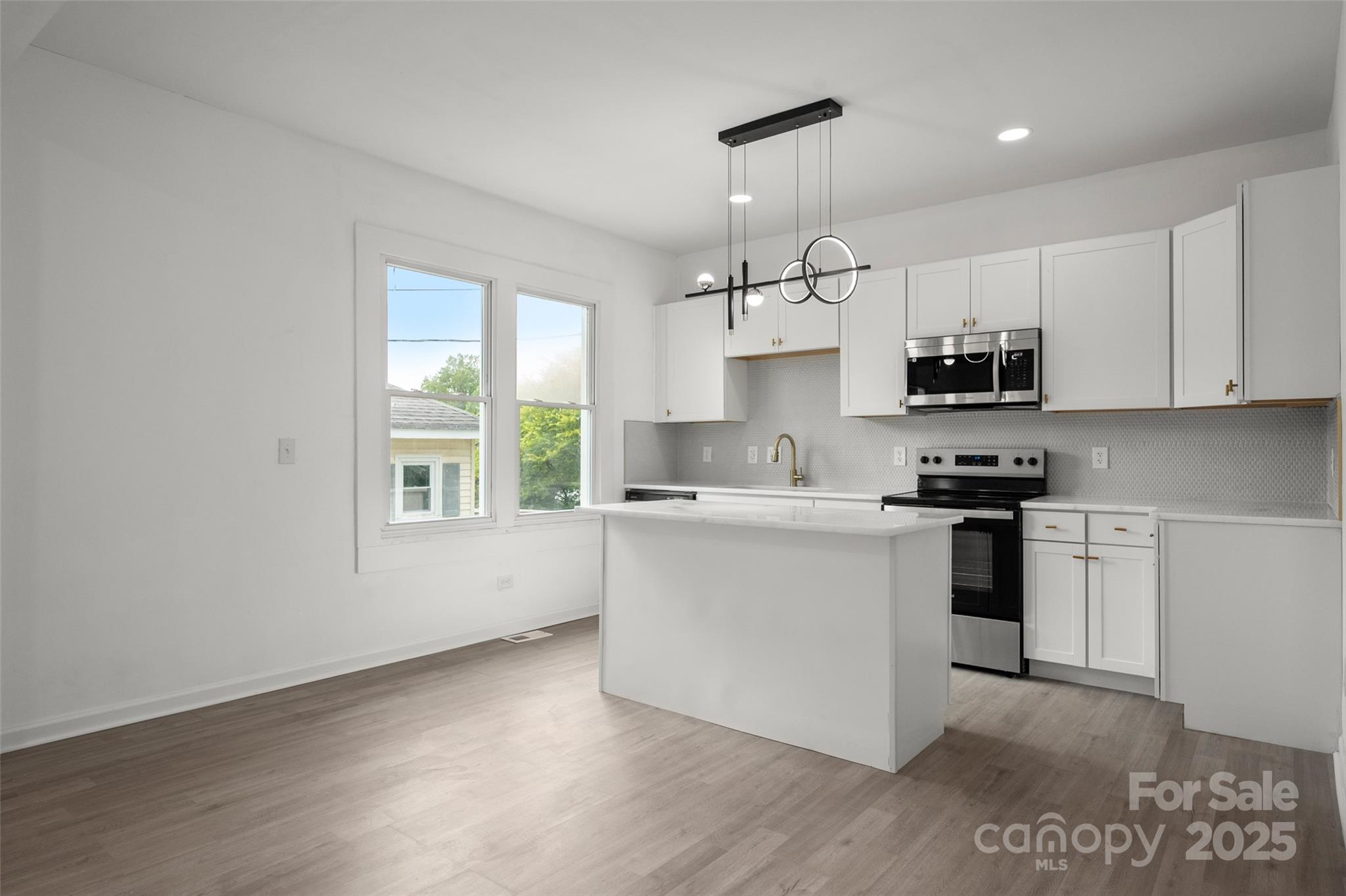 250 Franklin Avenue NW