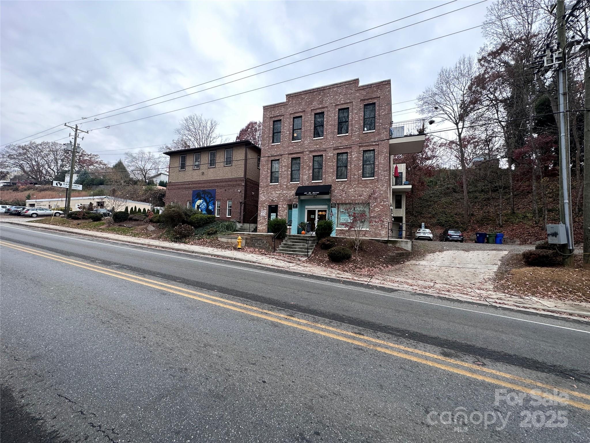 000 Haywood Road