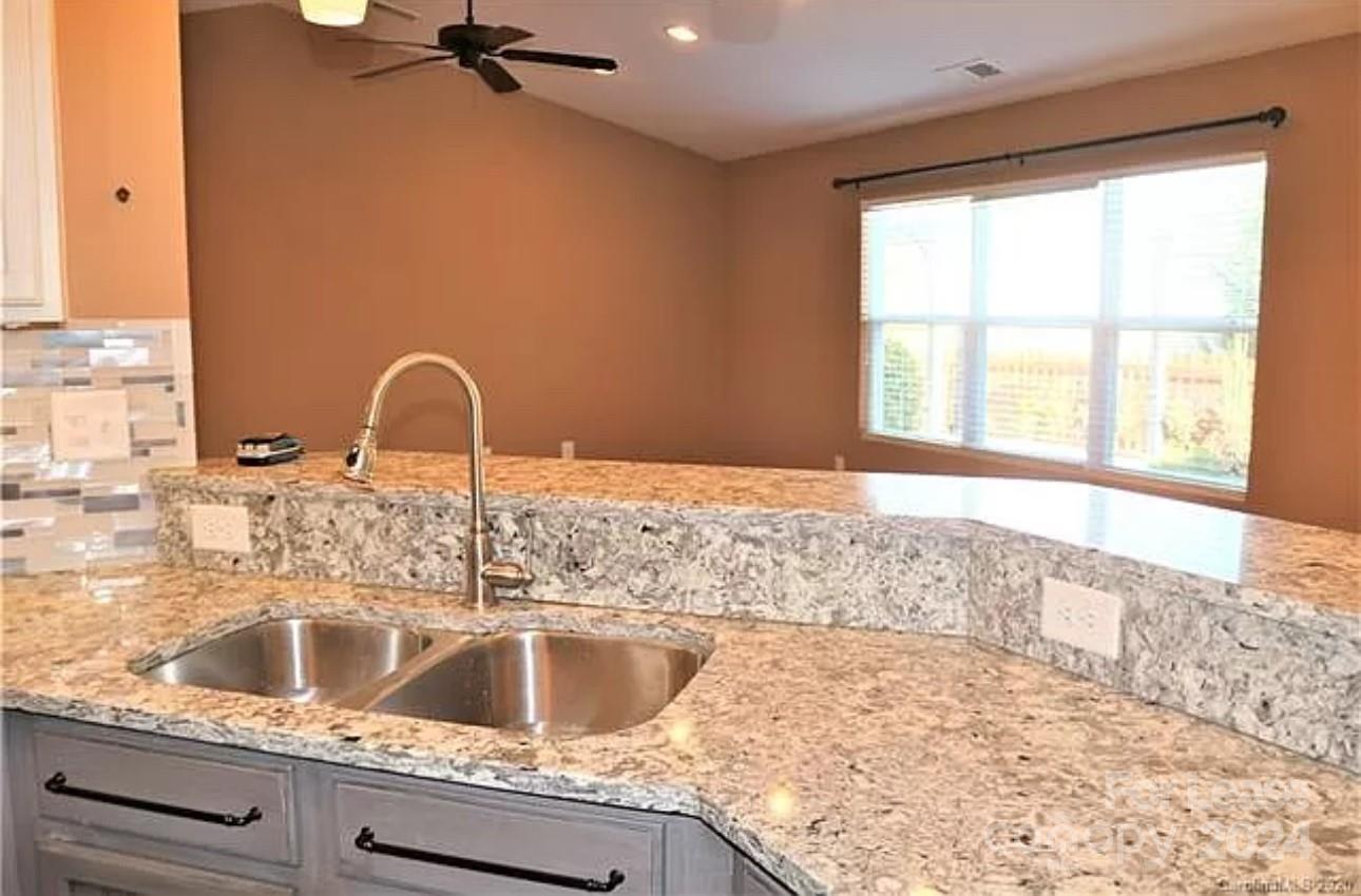 Crismark - Residential Lease