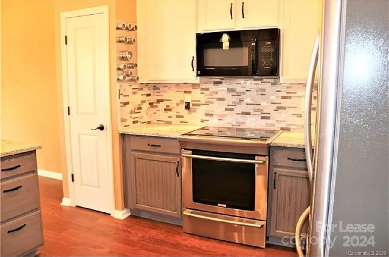 Crismark - Residential Lease