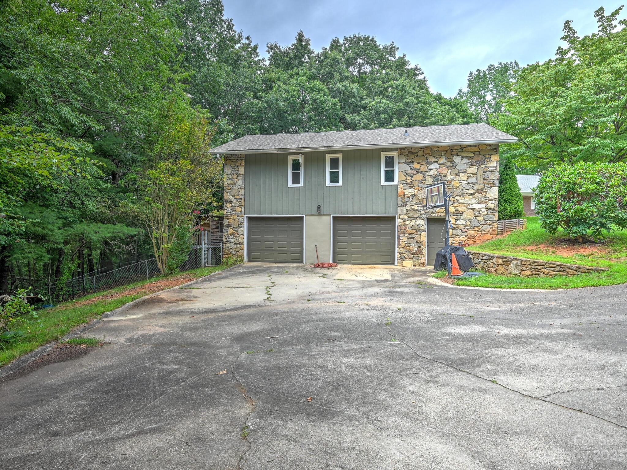 Woodland Hills - Residential