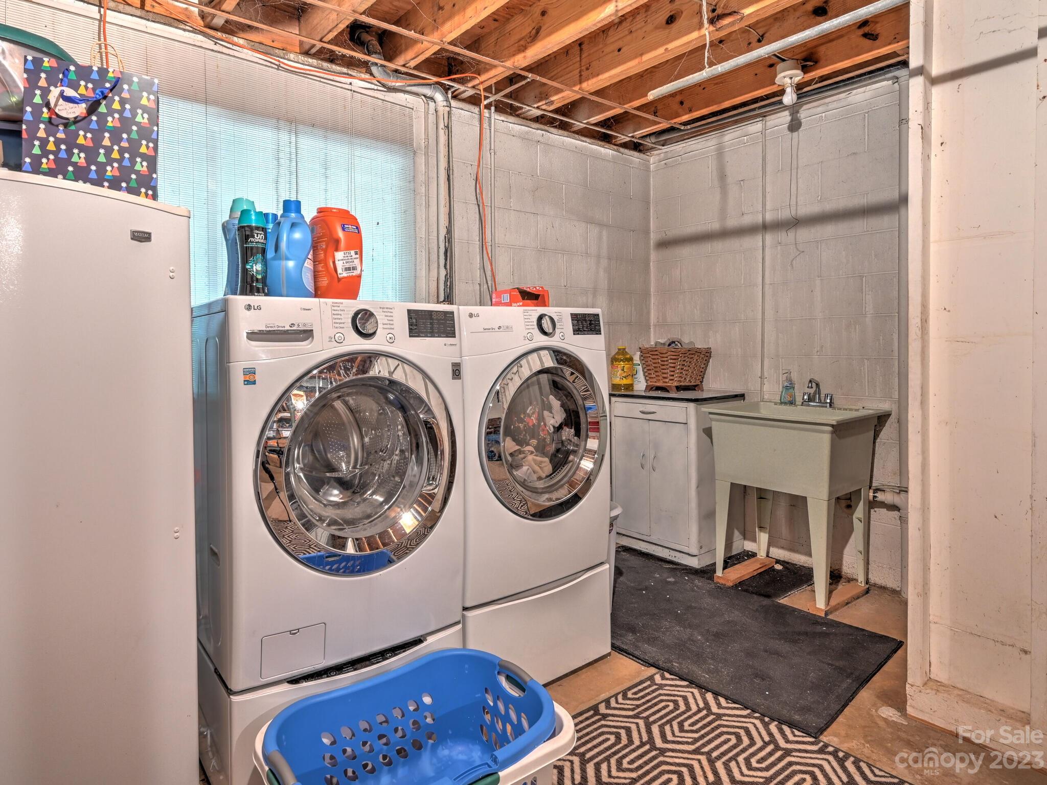 Woodland Hills - Residential