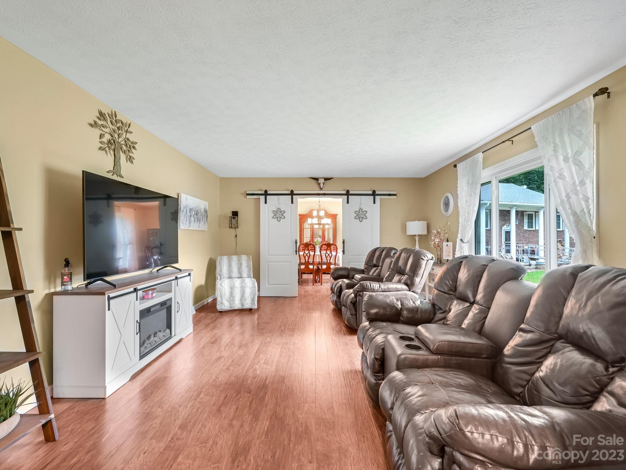 Woodland Hills - Residential