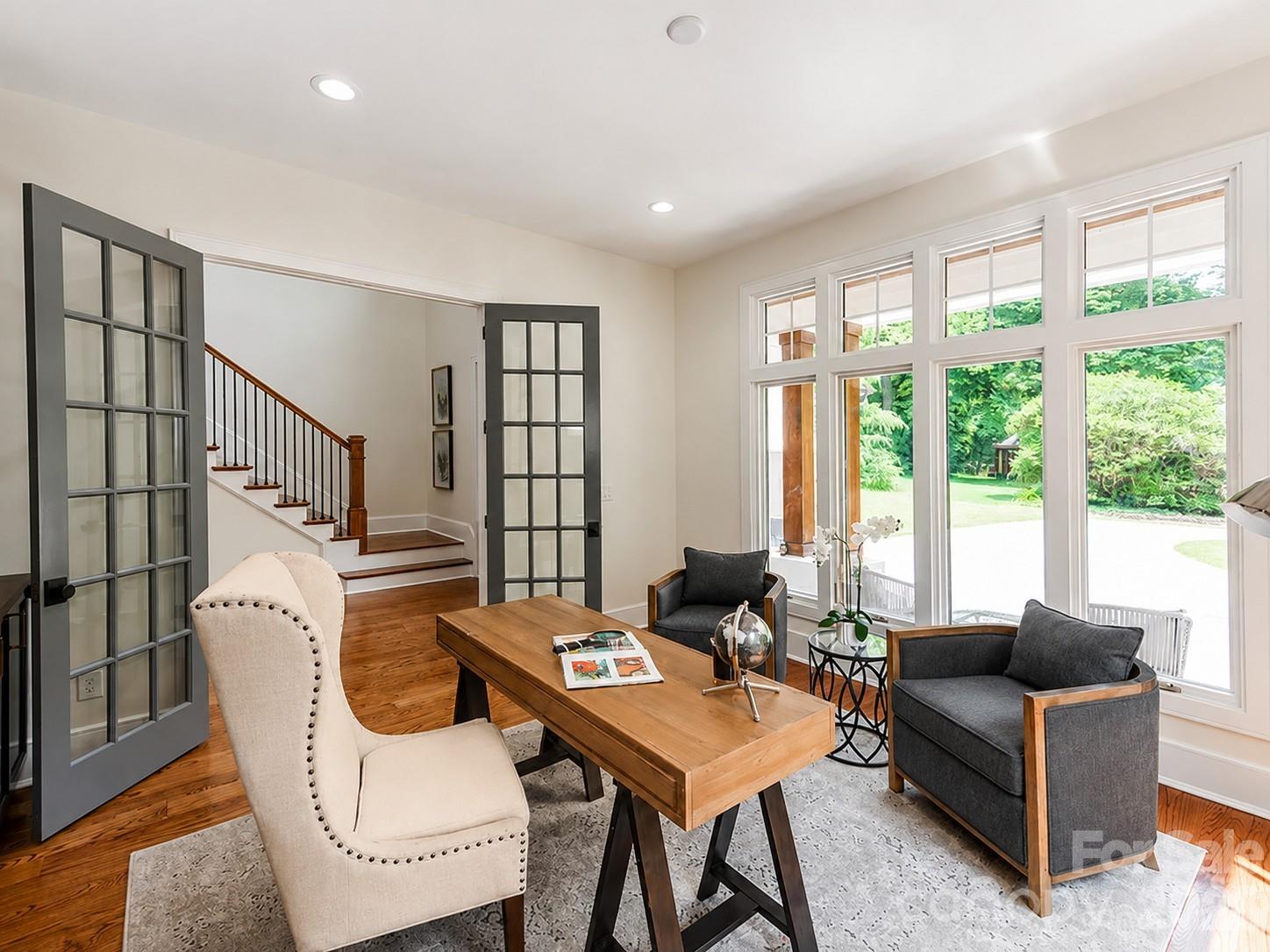 3032 Northampton Drive