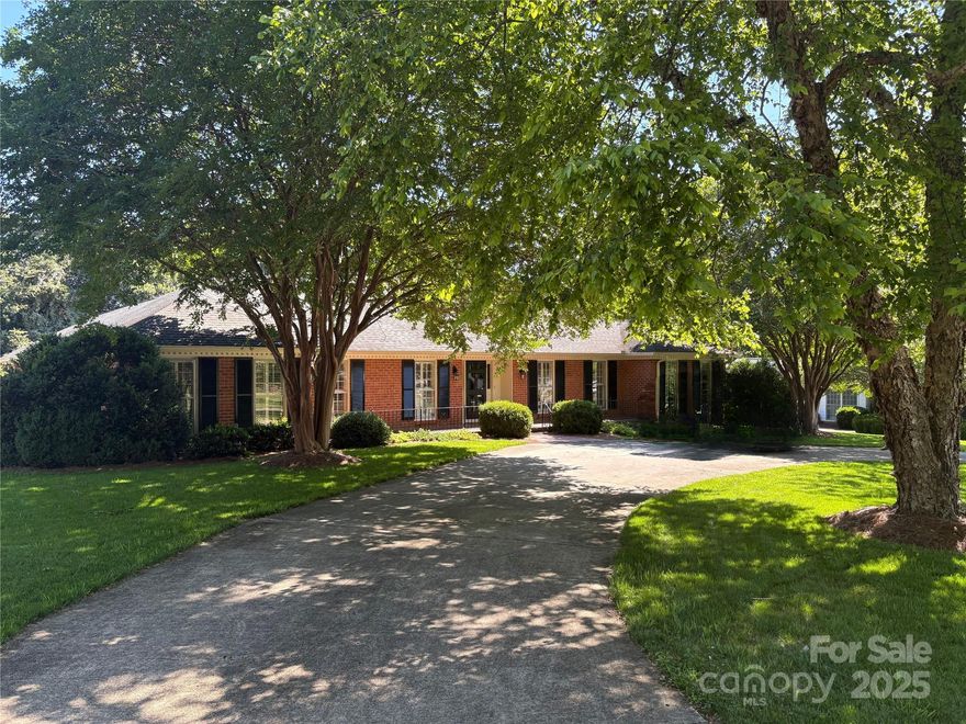 Home being sold as a teardown