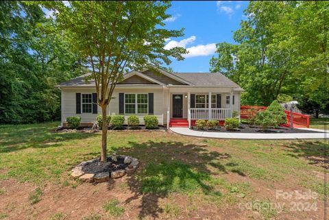 Single Family Residence in Indian Trail NC 2100 Waxhaw Indian Trail Road.jpg