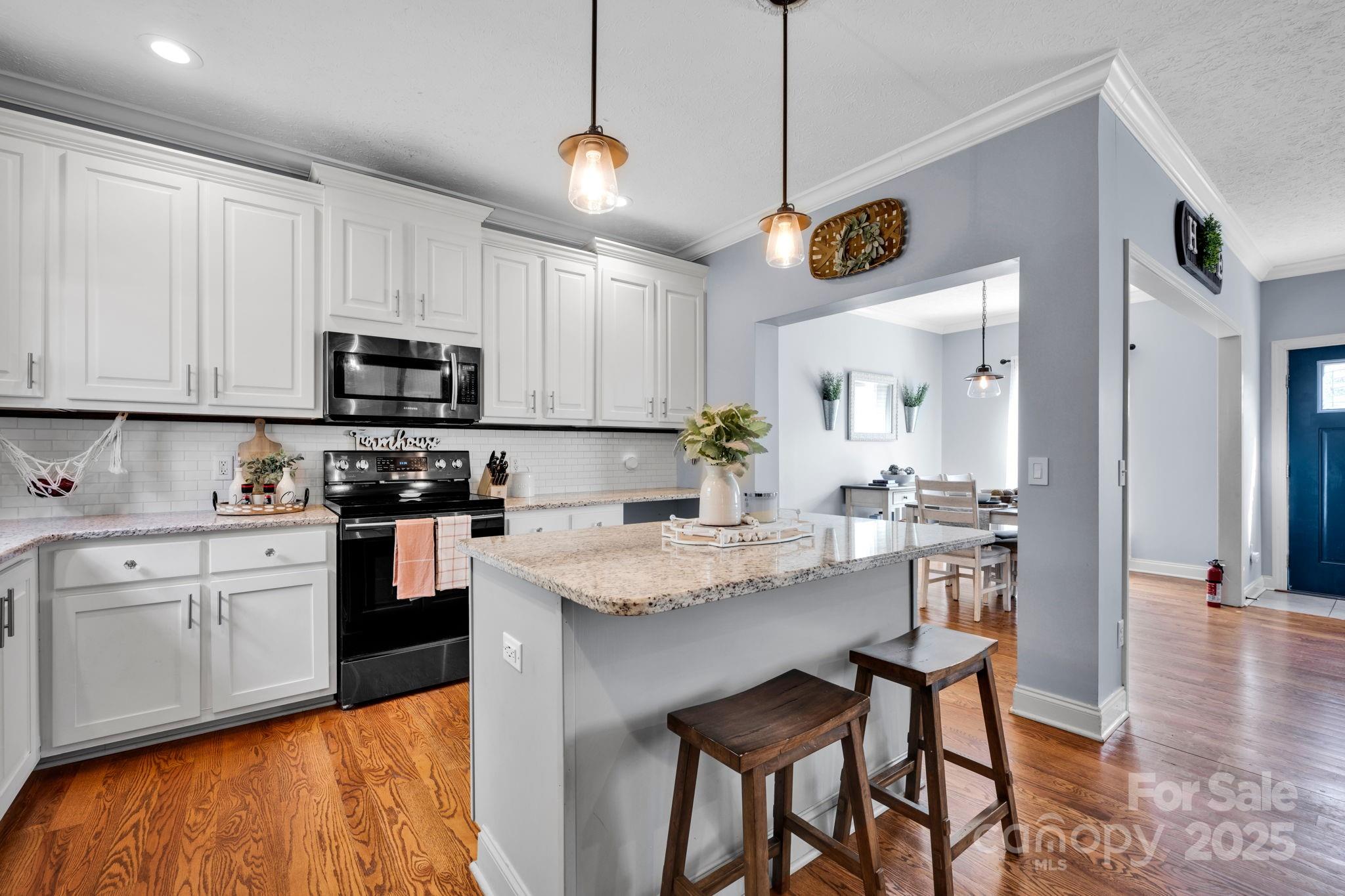 2895 Sweeping Pine Lane