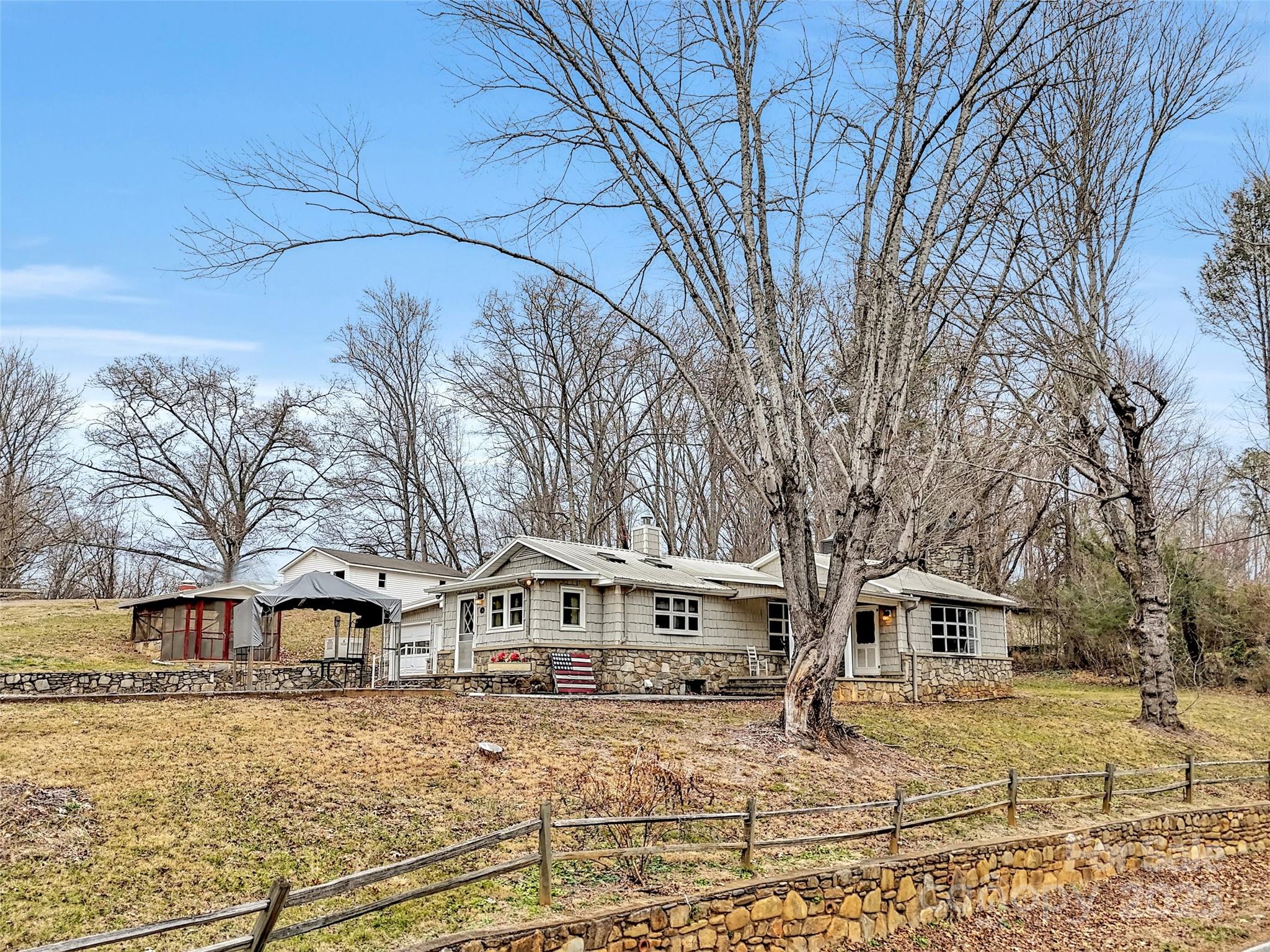 18 & 44 Sierra Point